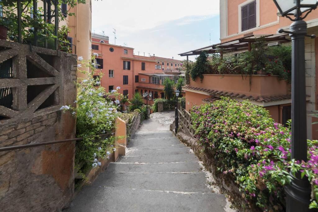 Elegante Open Space Con Vasca Idromassaggio A Trastevere Kültér fotó